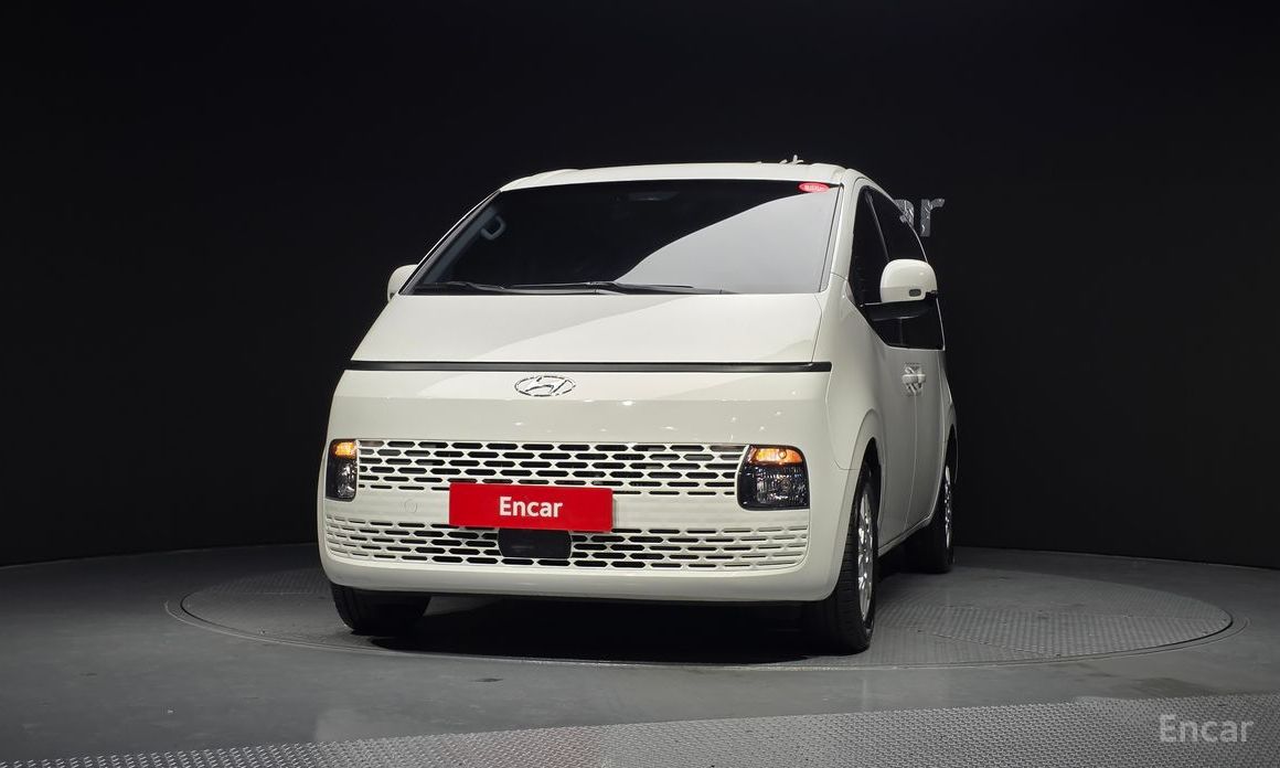  Hyundai Staria