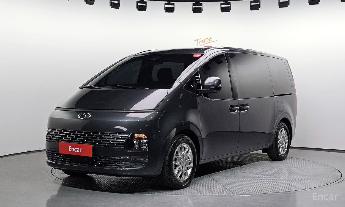  Hyundai Staria