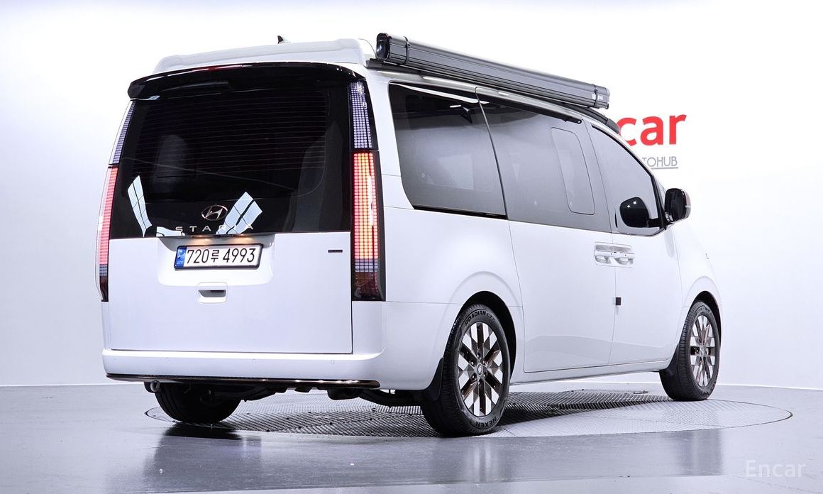  Hyundai Staria