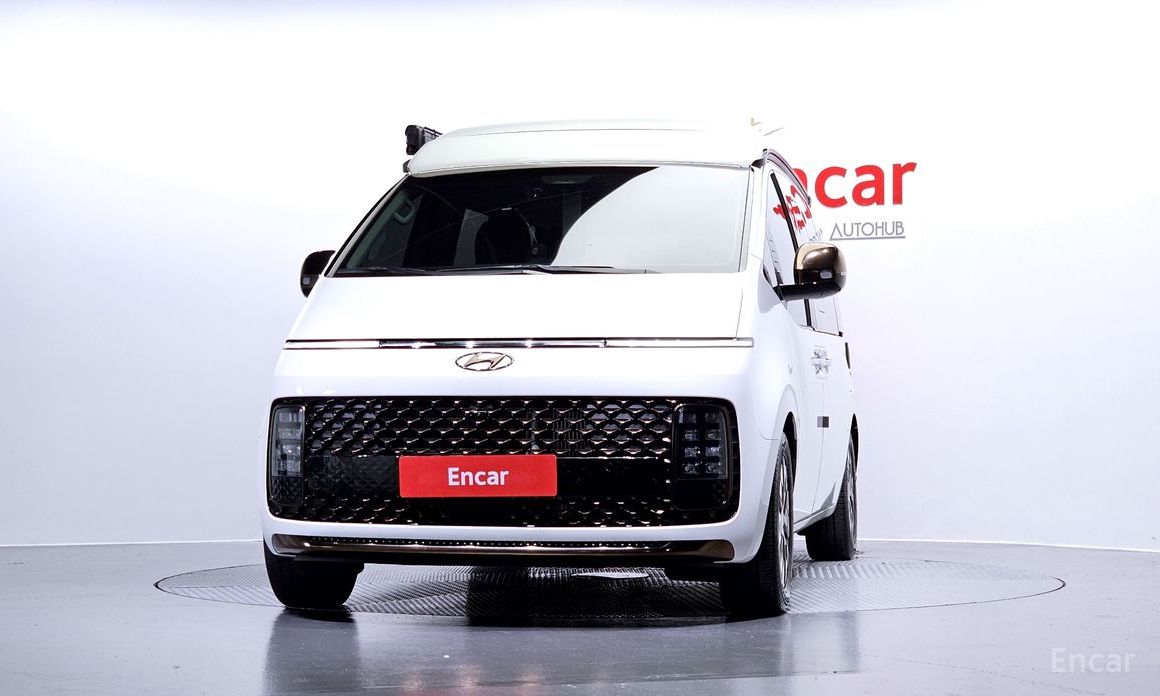  Hyundai Staria