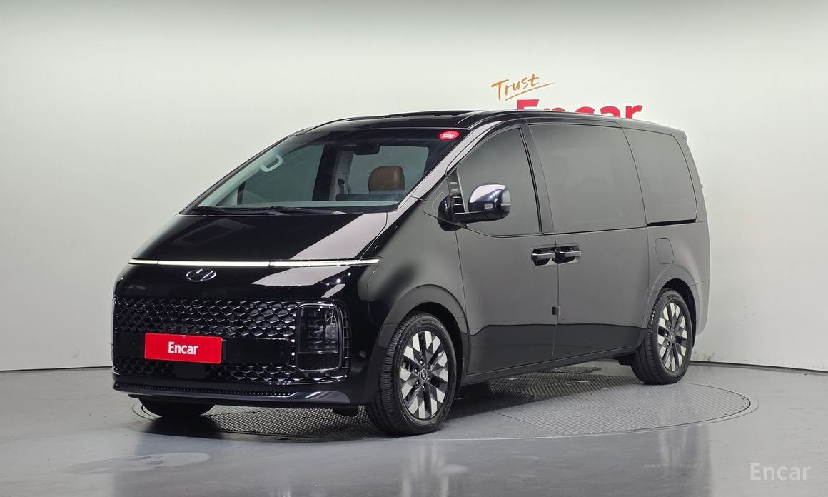  Hyundai Staria