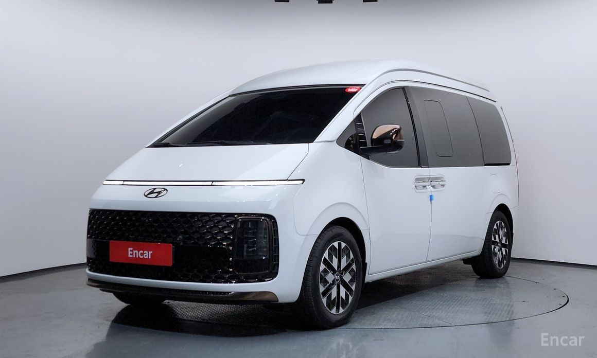  Hyundai Staria