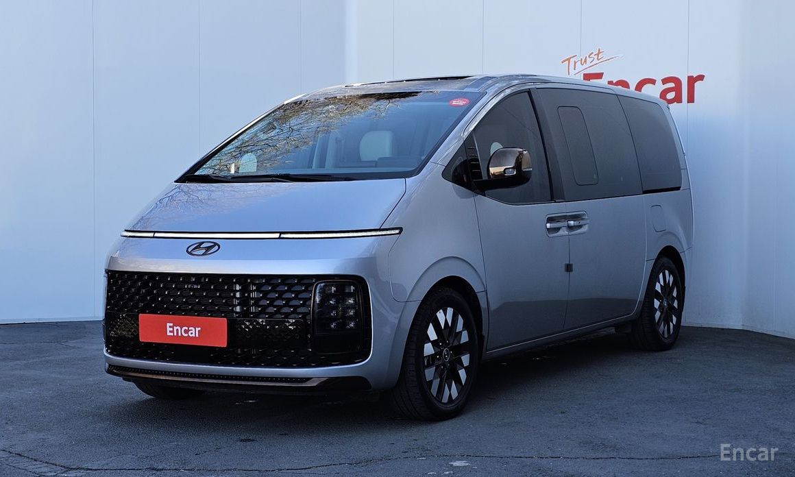  Hyundai Staria