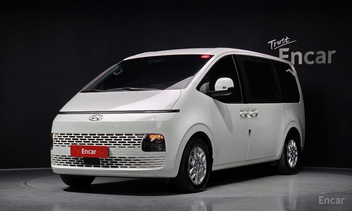  Hyundai Staria