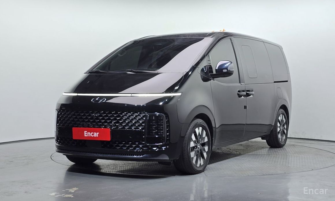  Hyundai Staria