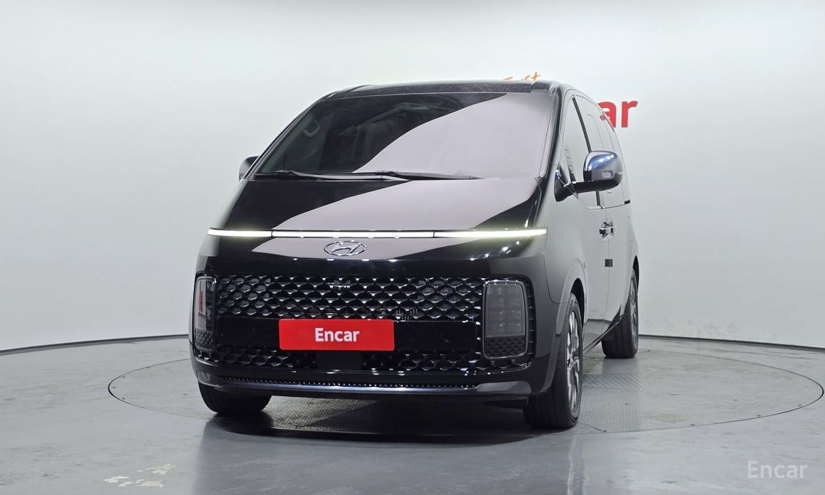  Hyundai Staria