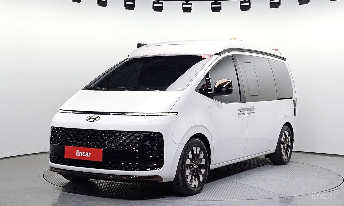  Hyundai Staria