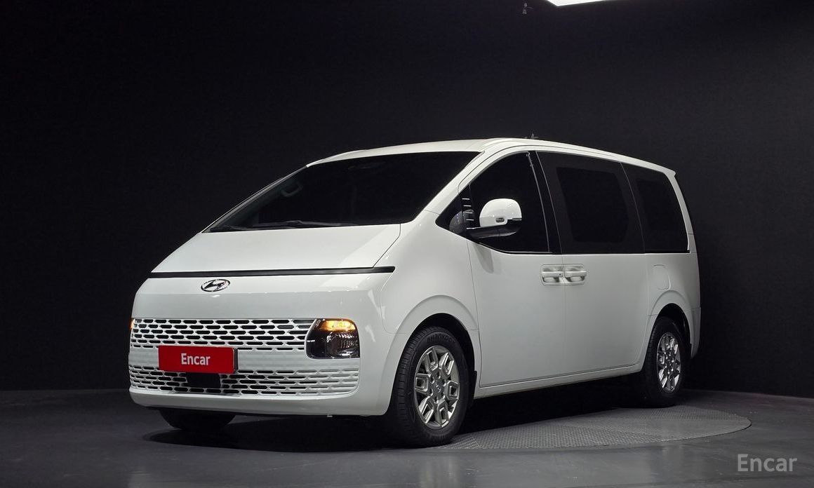  Hyundai Staria