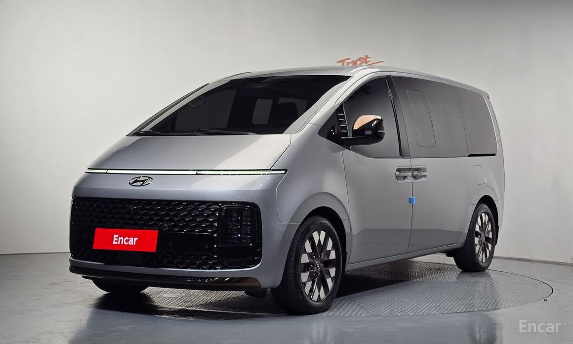  Hyundai Staria