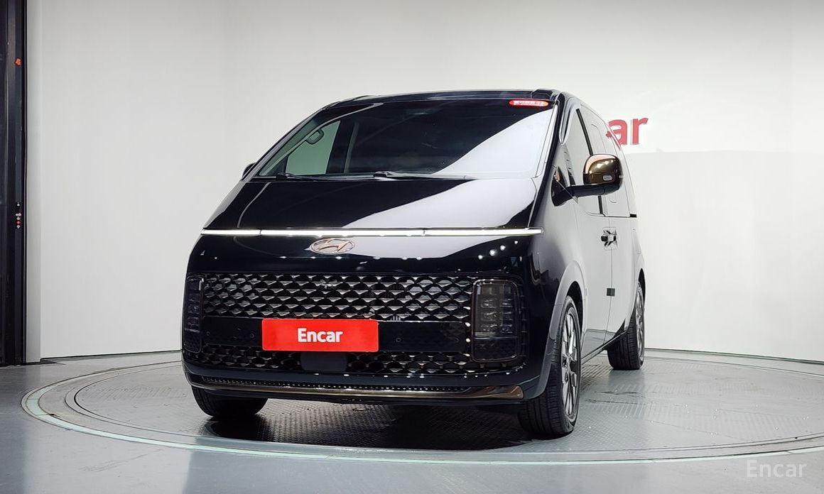  Hyundai Staria