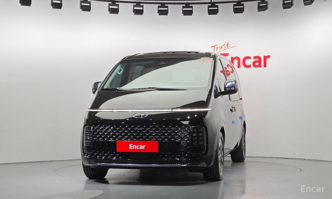  Hyundai Staria