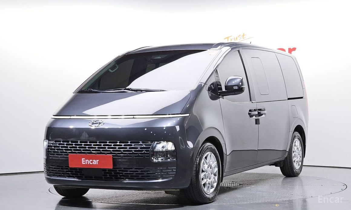  Hyundai Staria