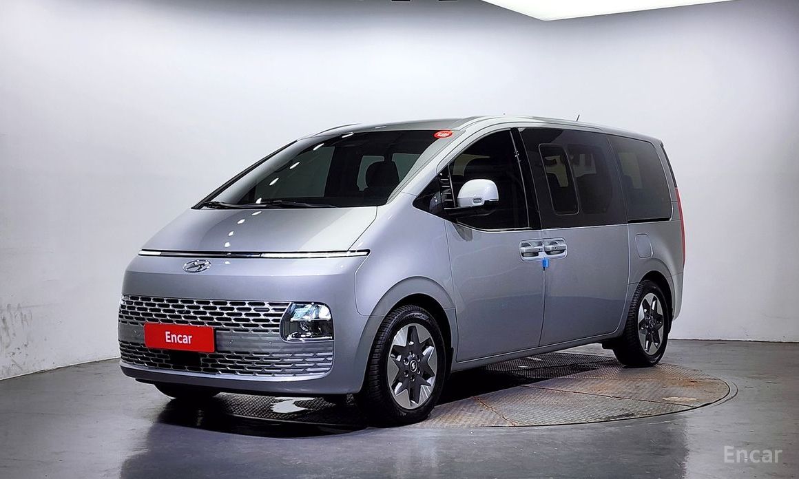  Hyundai Staria