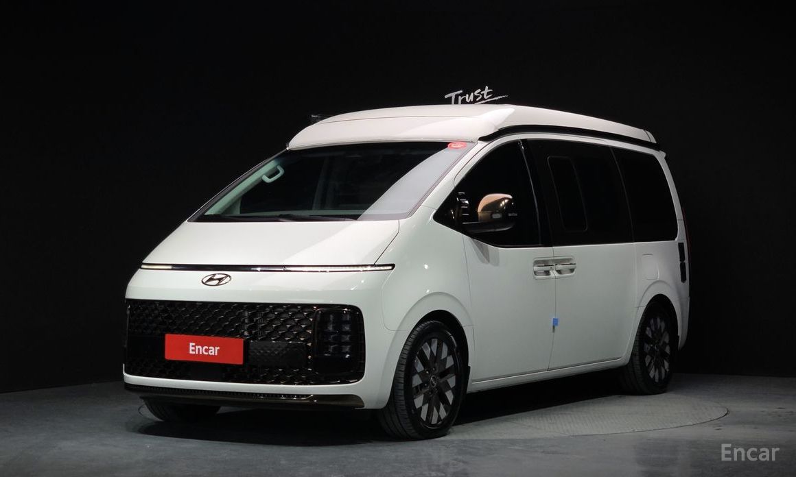  Hyundai Staria