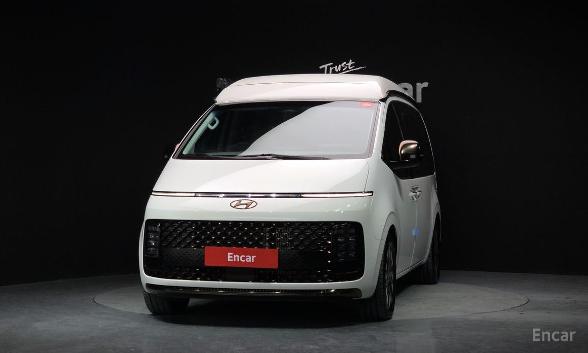  Hyundai Staria