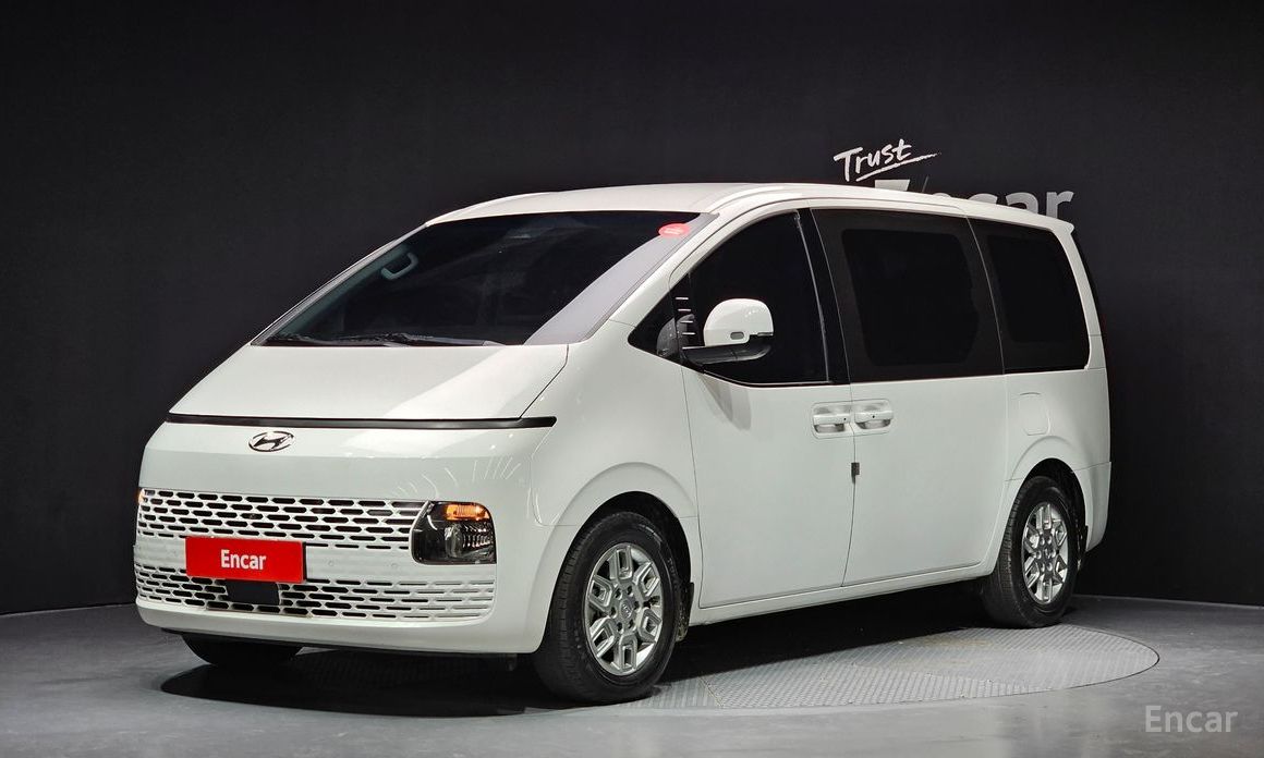  Hyundai Staria