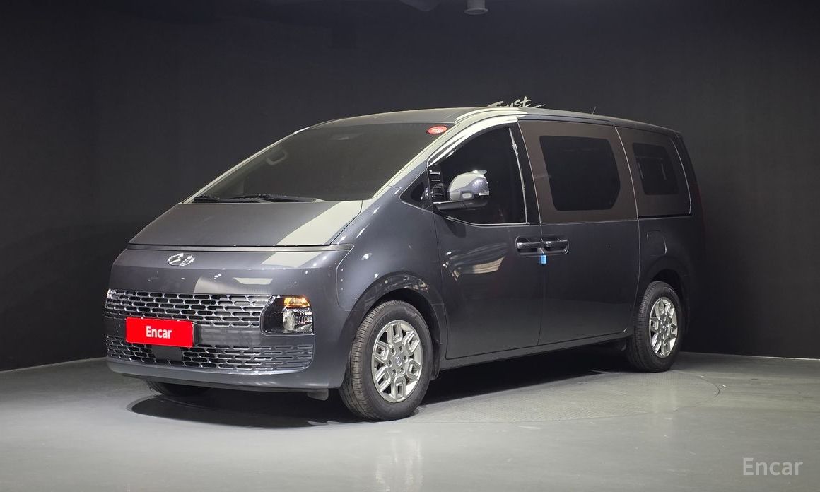  Hyundai Staria