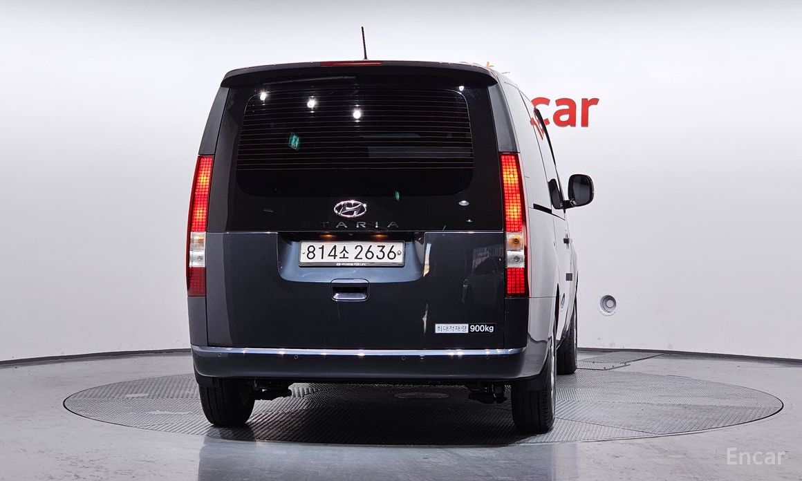  Hyundai Staria