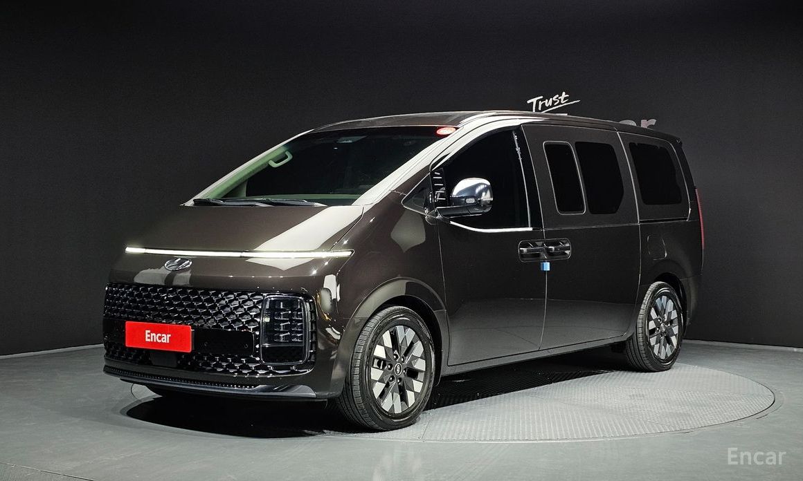  Hyundai Staria