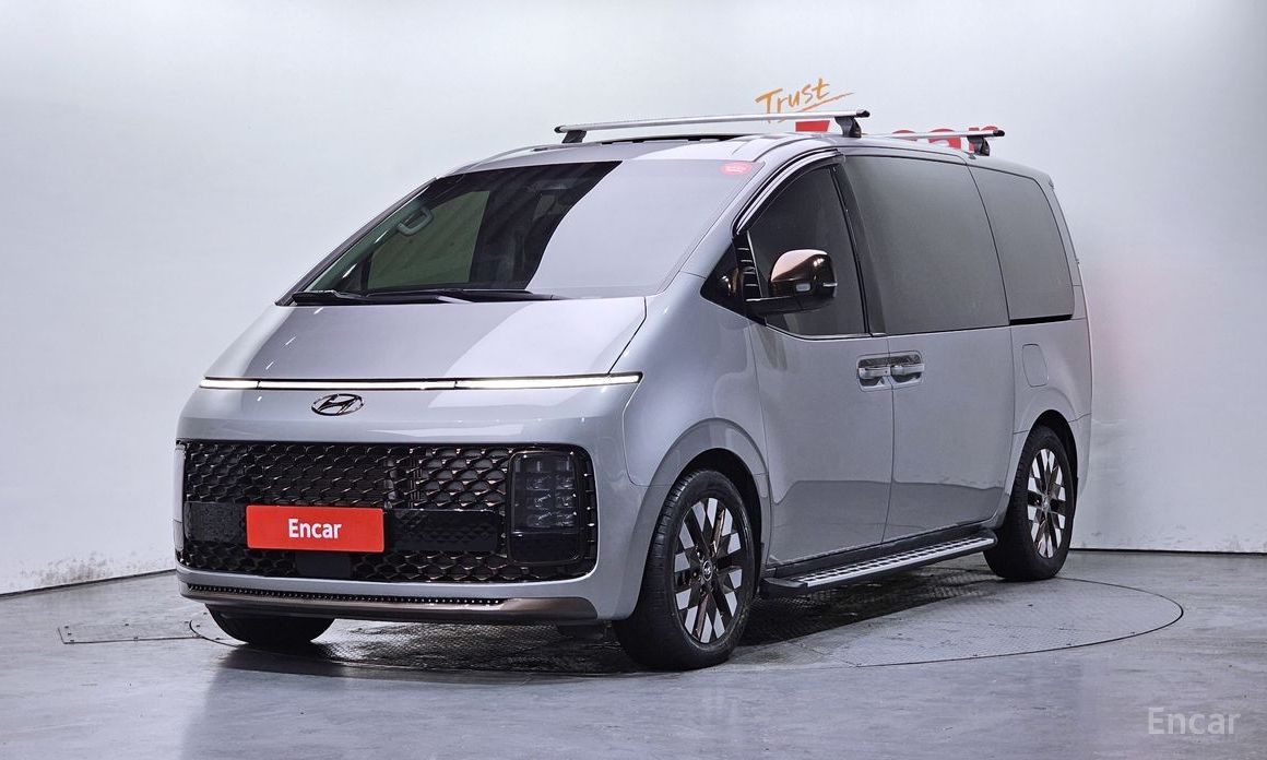  Hyundai Staria