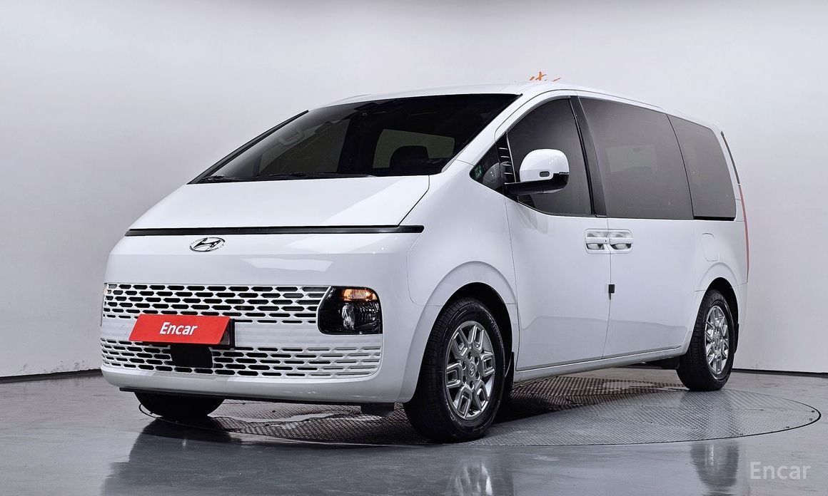  Hyundai Staria