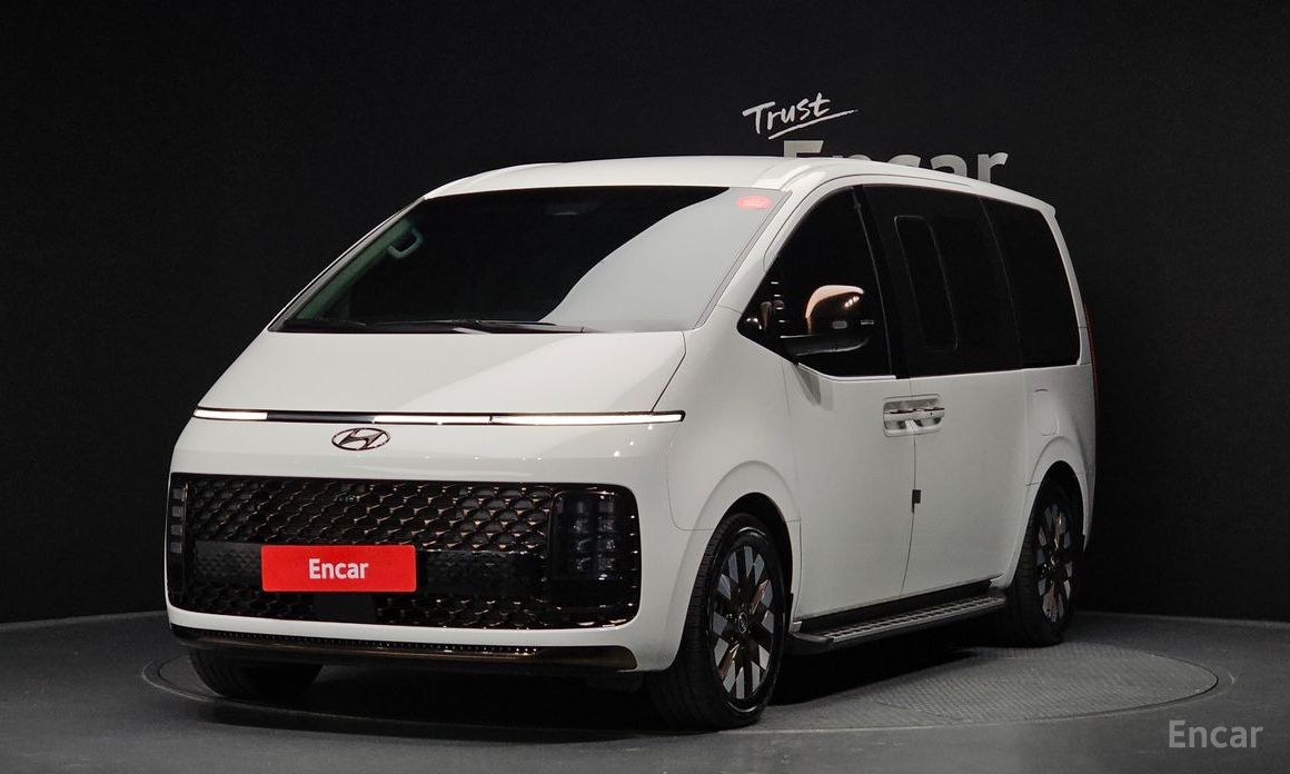  Hyundai Staria