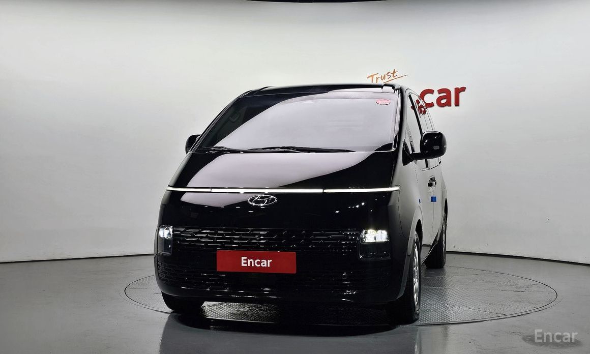  Hyundai Staria