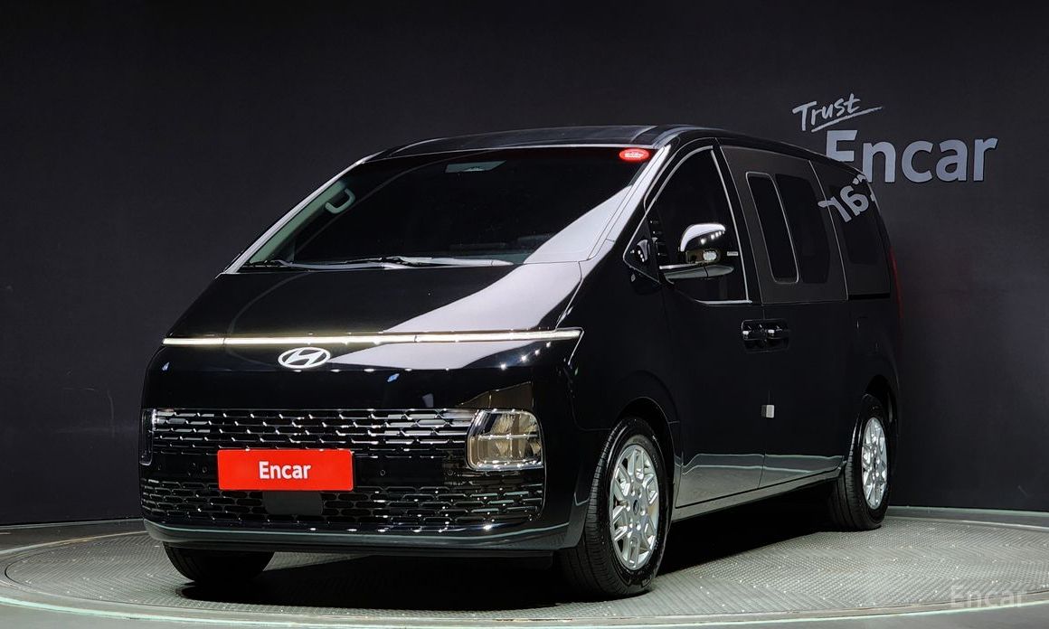  Hyundai Staria