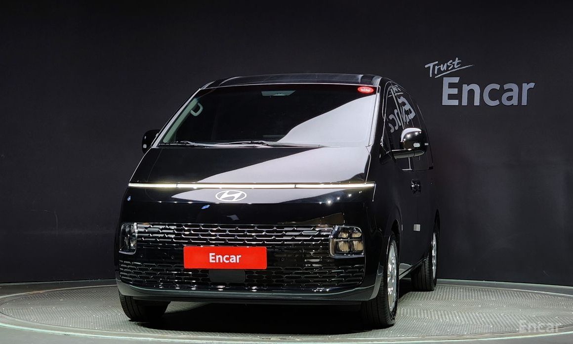  Hyundai Staria