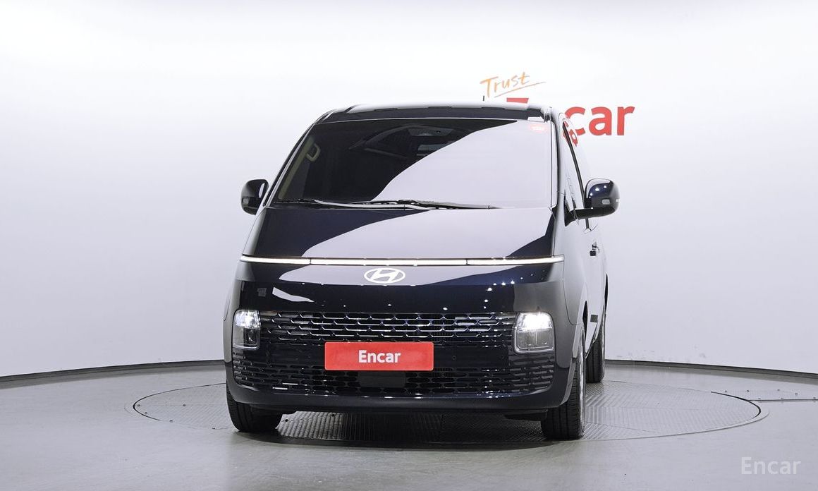  Hyundai Staria