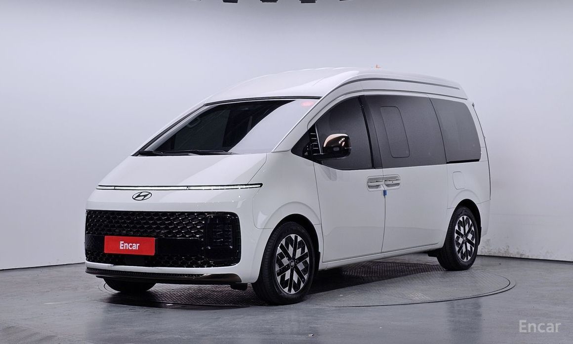  Hyundai Staria