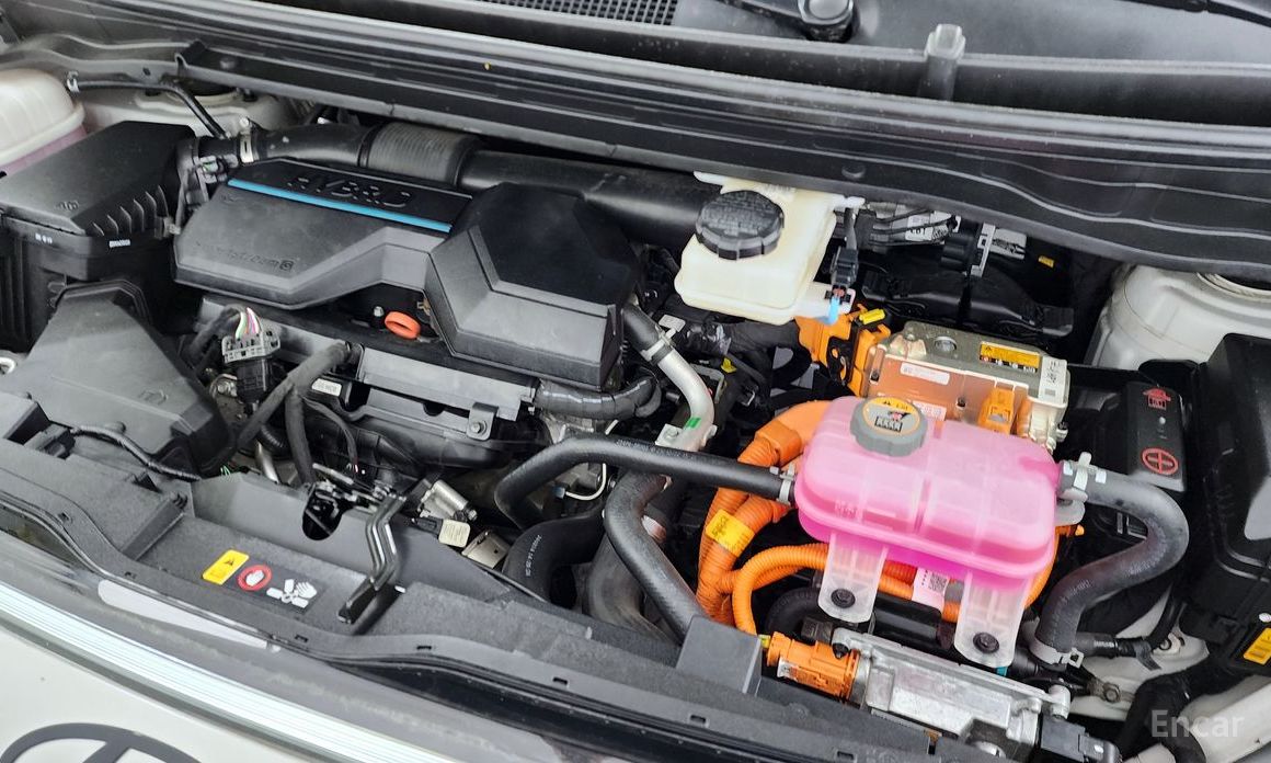  Hyundai Staria