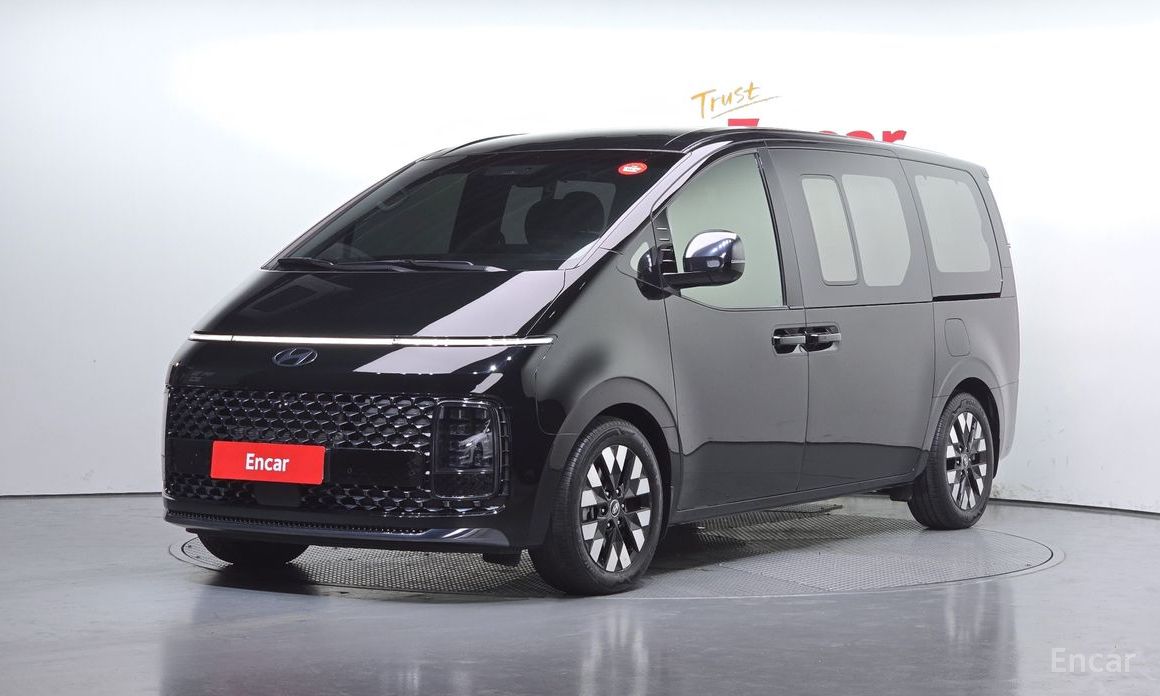  Hyundai Staria