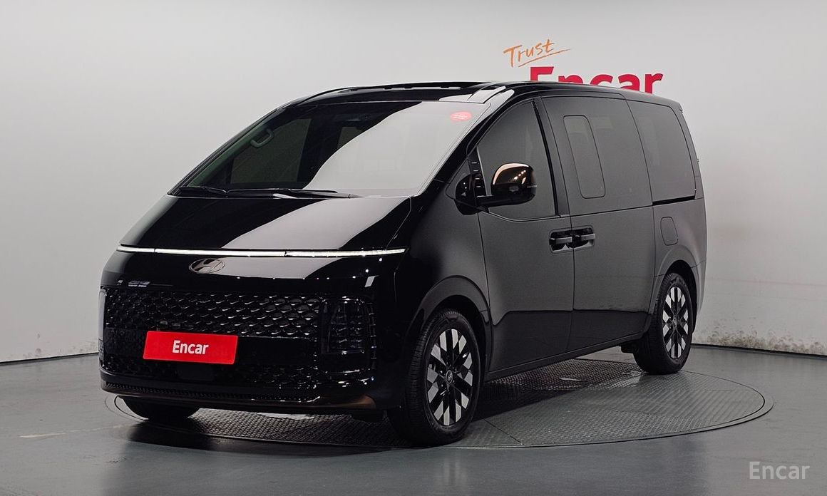  Hyundai Staria