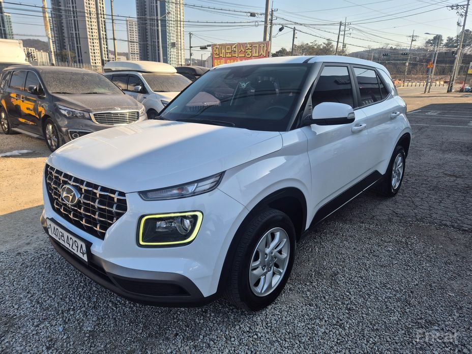 Hyundai Venue