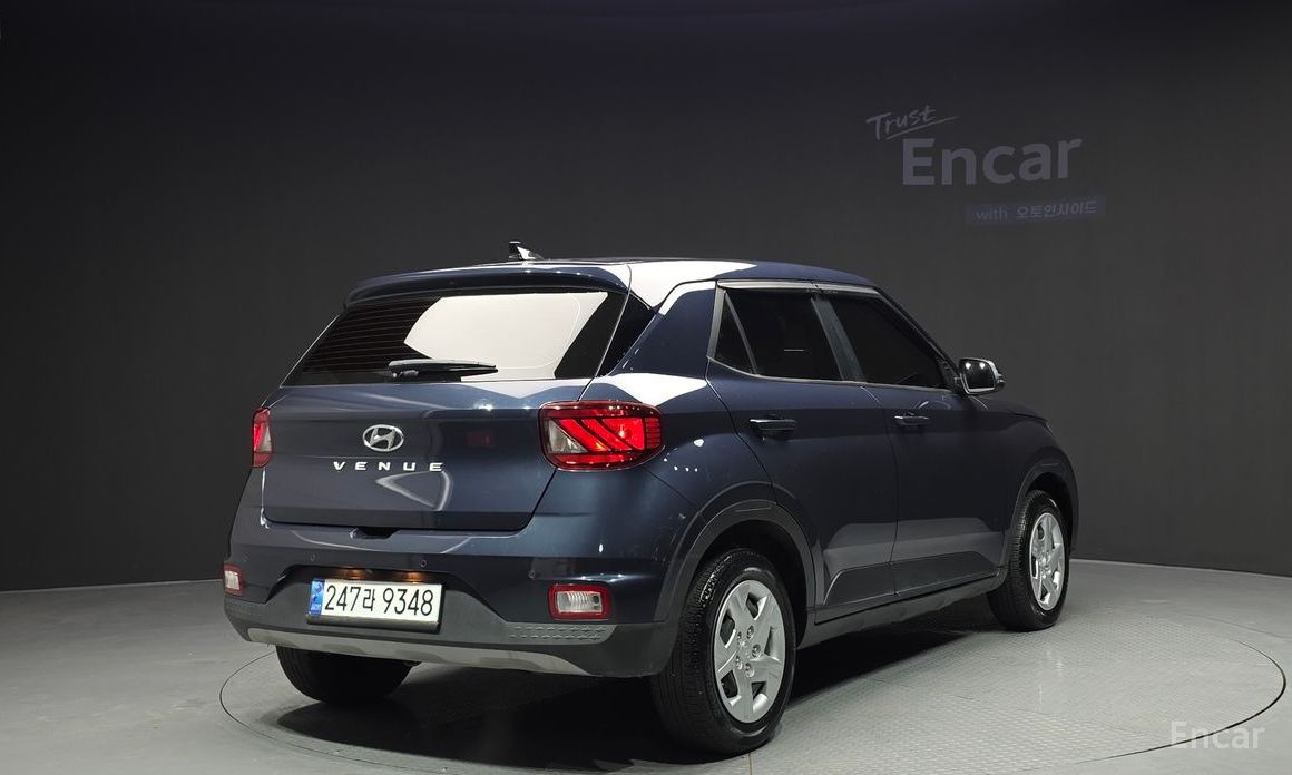  Hyundai Venue