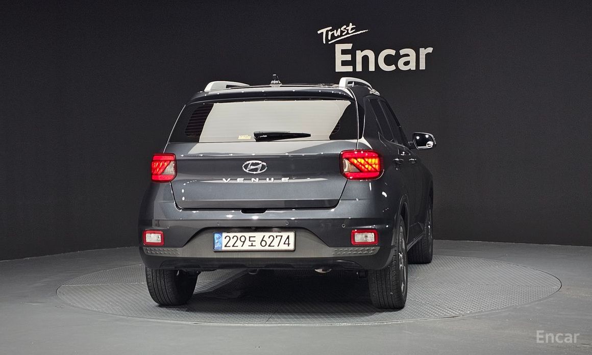  Hyundai Venue