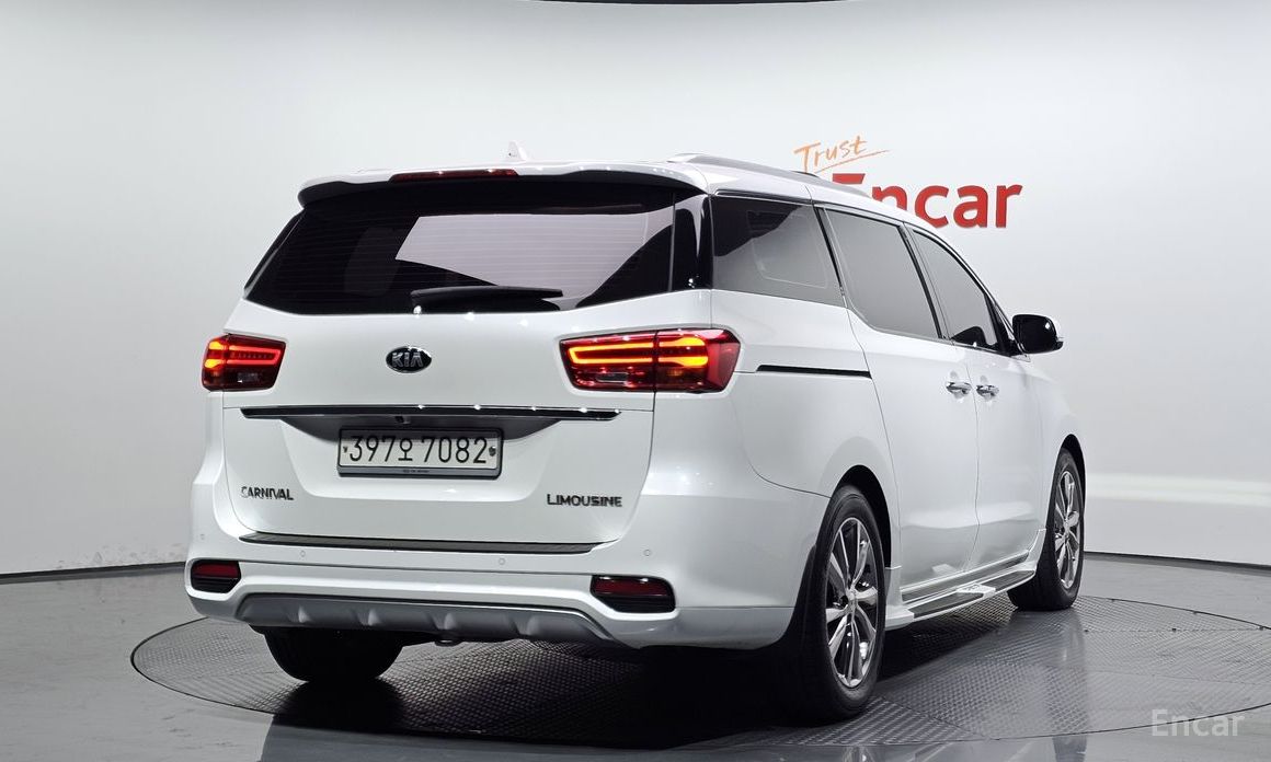  Kia Canival