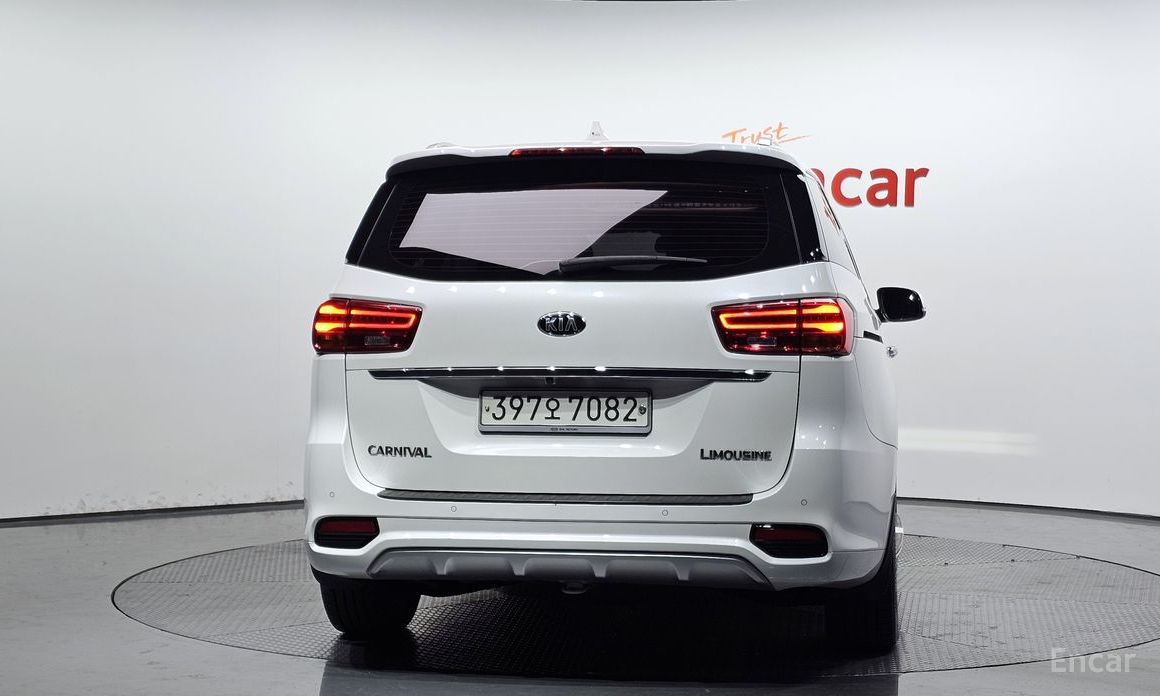  Kia Canival