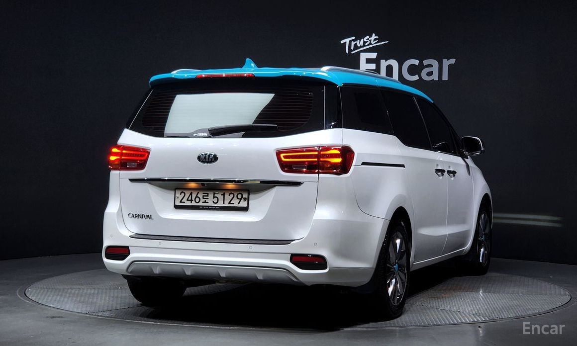  Kia Canival