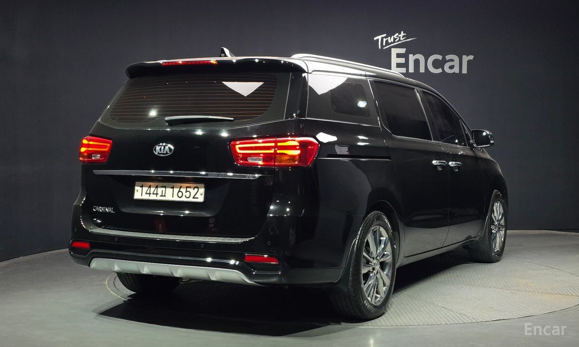  Kia Canival