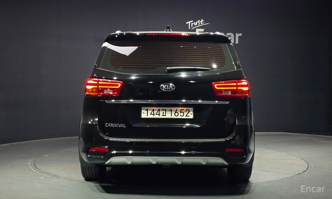  Kia Canival