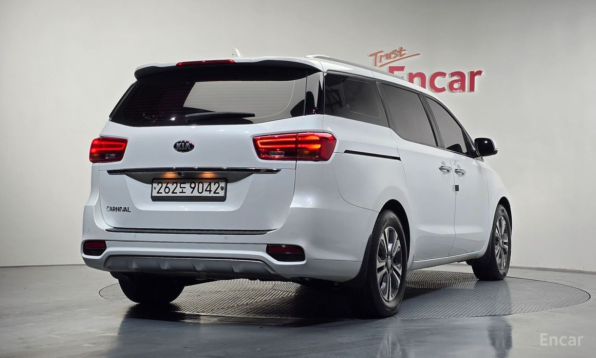  Kia Canival