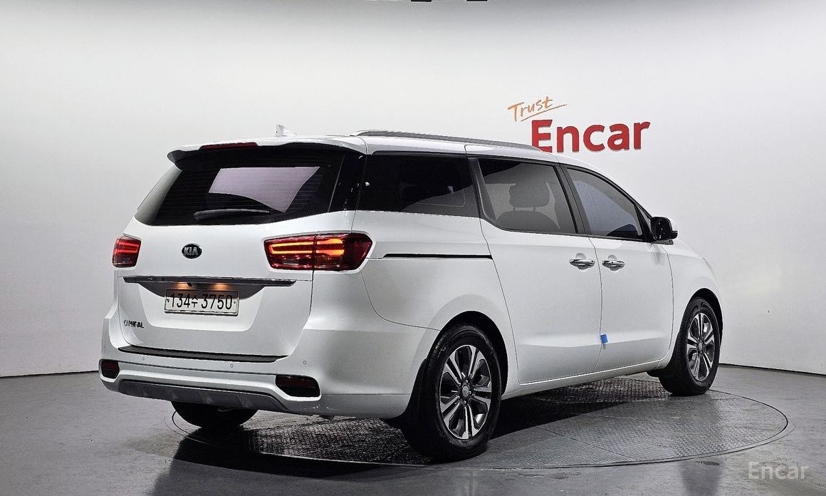  Kia Canival