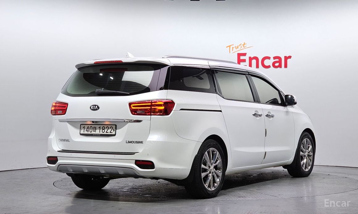  Kia Canival