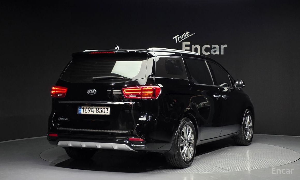  Kia Canival