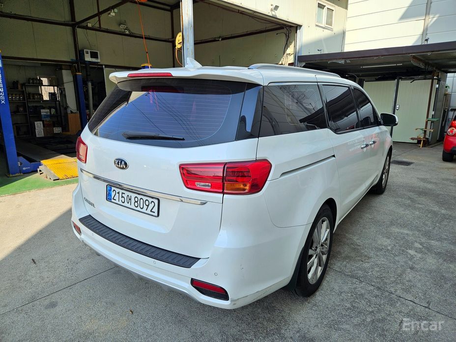  Kia Canival