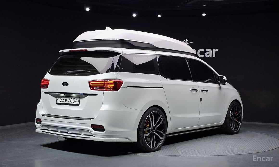 Kia Canival