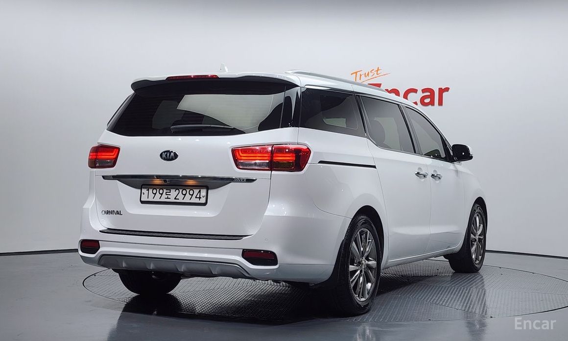  Kia Canival