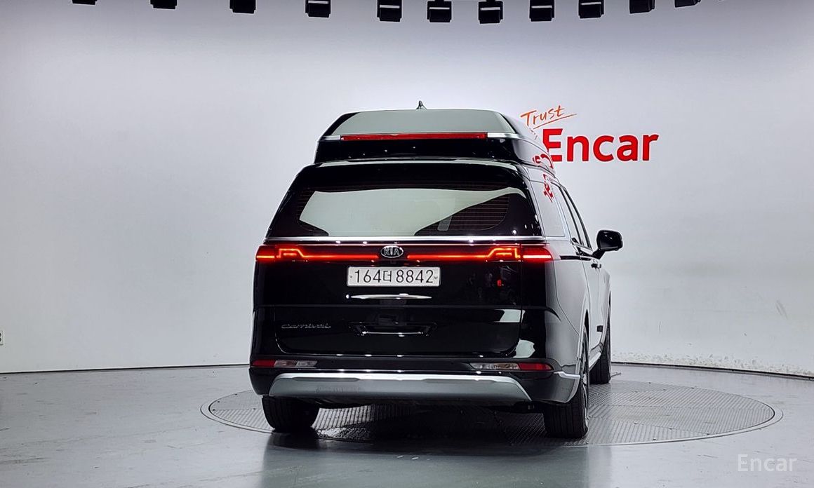  Kia Canival